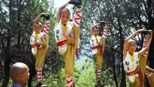 少林绝学“童子功”怎么练的？6岁武僧的训练，远比你想象中更难