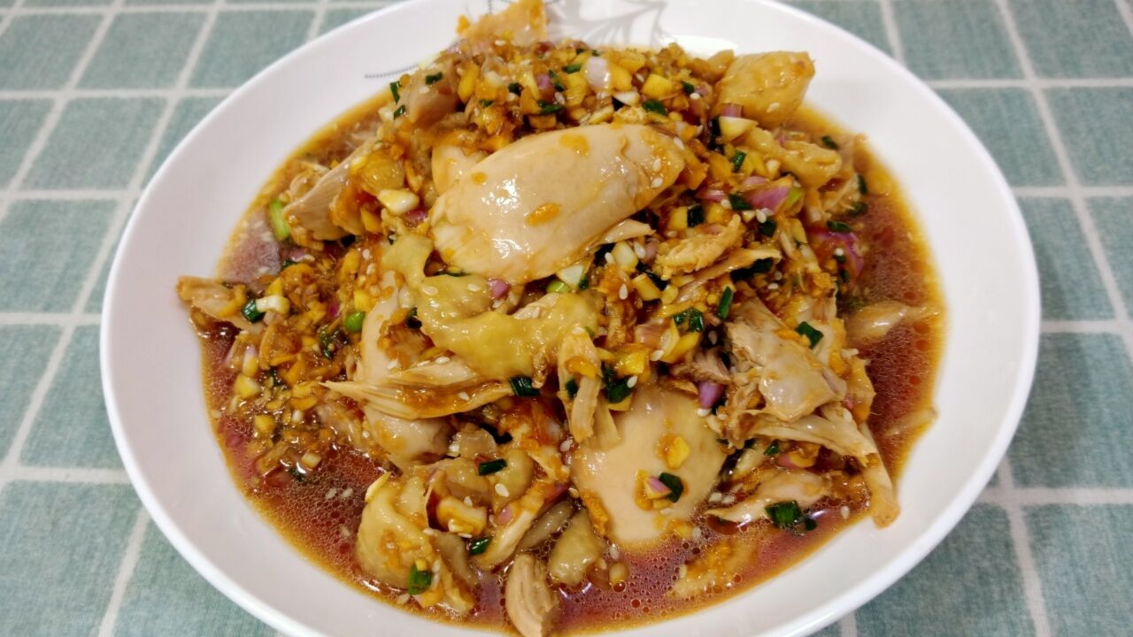 广东家喻户晓的"葱姜捞鸡"鸡肉滑嫩鲜香,教程详细,特别好吃!