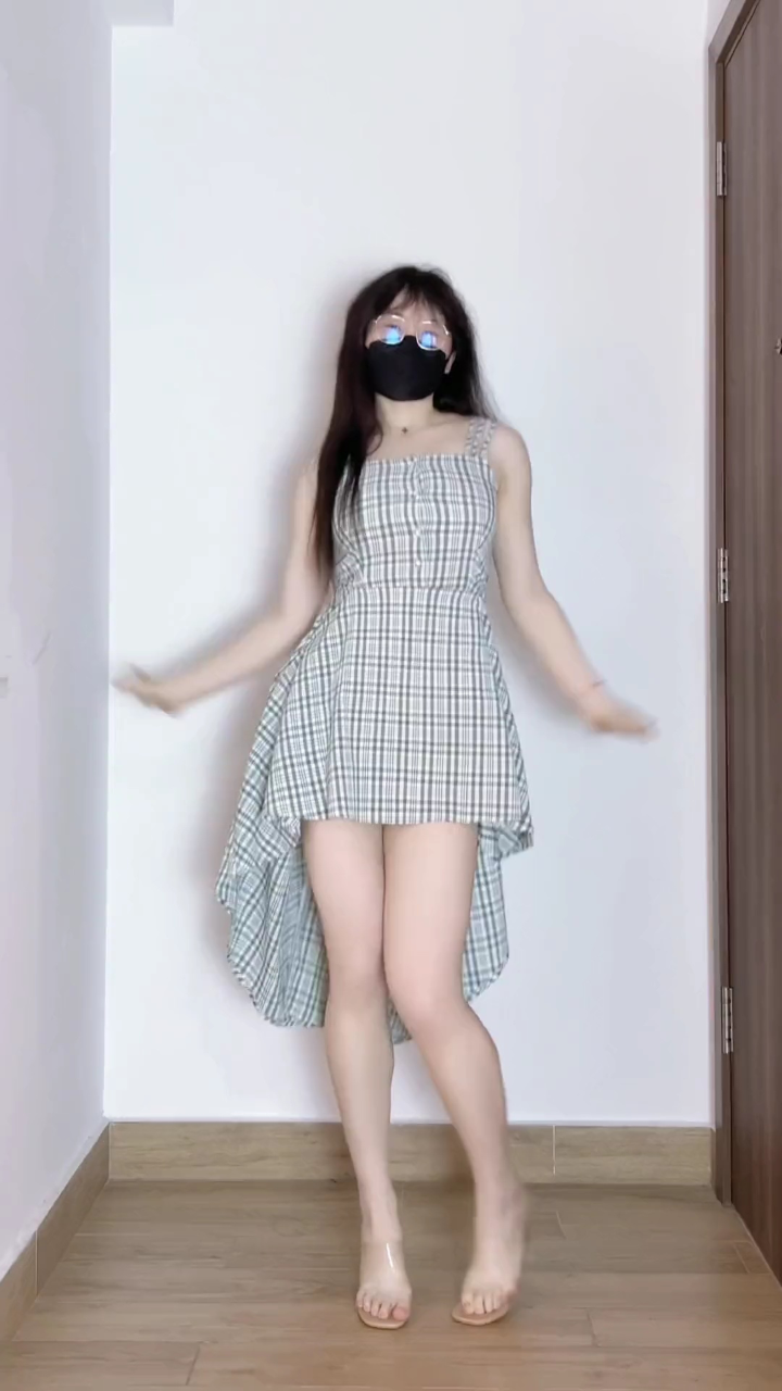 裙裙#肉腿#微胖女生#扭一扭#浅跳一下#跳舞