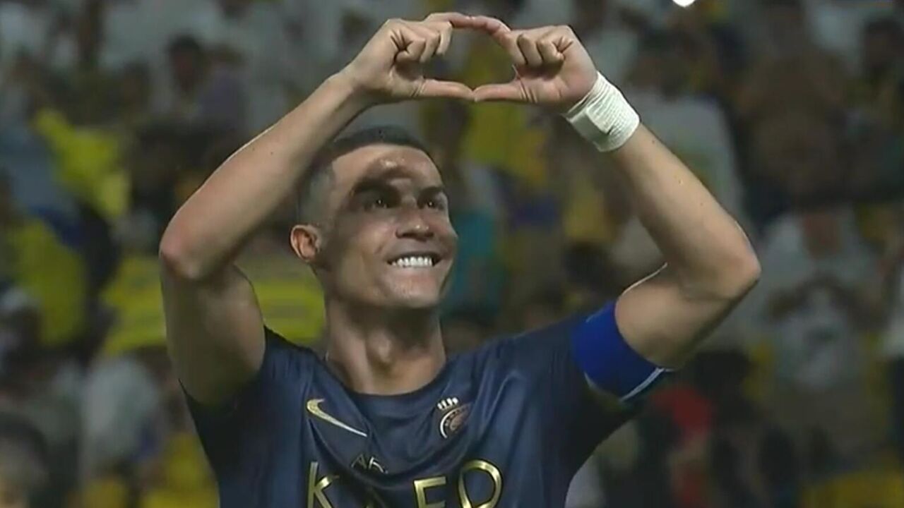 沙特联-c罗传射12球7助领跑射手榜助攻榜,利雅得胜利2-0卡利杰