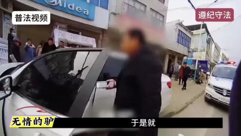 安徽安庆：一时疏忽引发的事故#注意安全行驶 #安全出行 #安全第一生命至上