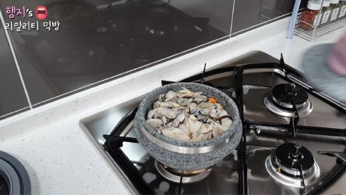 ASMR牡蛎石锅饭，牡蛎饼,德里汉堡MUKBANG