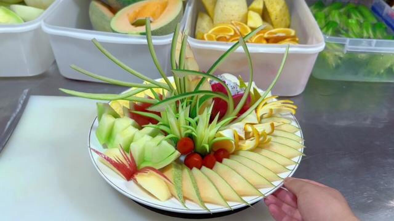 ktv里面价值198一份的花式水果拼盘#创意水果拼盘 #花式切水果 #摆盘