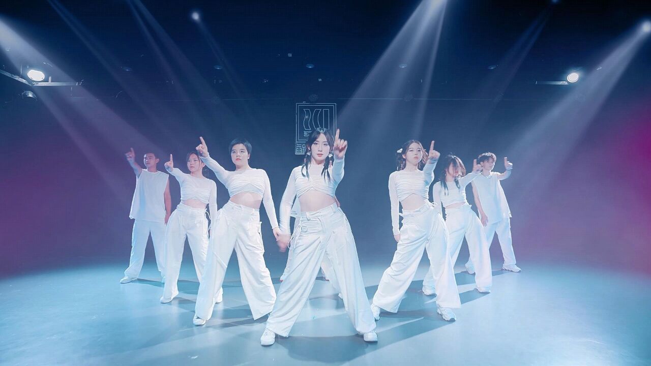 恒大歌舞团日常排练视频曝光