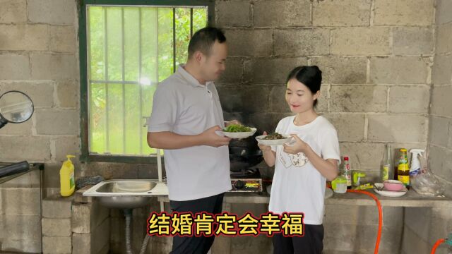 小凤和相亲对象结婚肯定很幸福,在山里过着无忧无虑,太好了