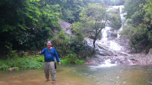 峭壁水帘~罗田九龙瀑