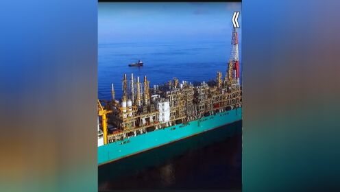 这是世界上最大的一个海上工程，天然气开采船，猜猜能开采多少天然气