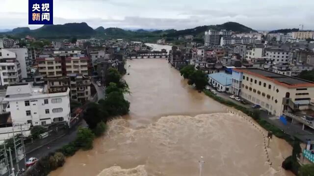 强降雨致广西富川主要江河水位超警或接近警戒水位