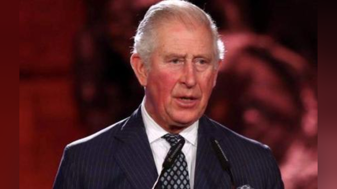 1992年,彭定康任香港最后一任总督,就职演说场面流露