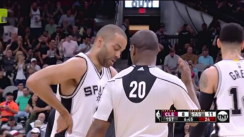 《NBA骑士》【抢断】新老核心连线 莱昂纳德长臂截胡帕克反击得手
