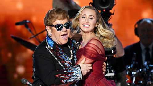 Elton John爵士与麦莉Miley Cyrus合唱经典《Tiny Dancer》（第60届格莱美颁奖典礼）