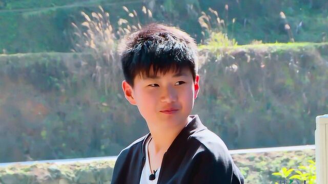 鲍嘉诚路边蹭车坐,张绘宇告诉导演,没他们那么不要脸