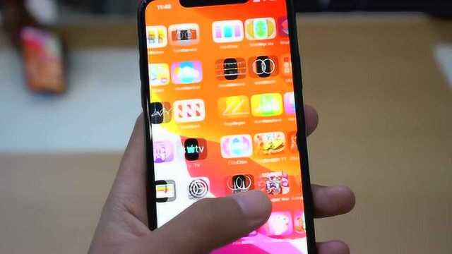 搞机零距离:iPhone 11 Pro现场体验 午夜绿色美哭了!