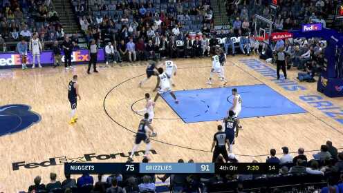 《NBA全场集锦》外线手感来了 约基奇三分线外小手一抖空心入网