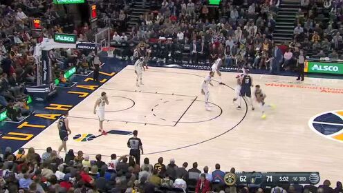 《NBA全场回放》【回放】掘金vs爵士第3节 米切尔强硬突破抛投命中