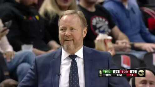 《NBA全场回放》【原声回放】雄鹿vs猛龙第3节 迪文琴佐大回环拉杆上篮