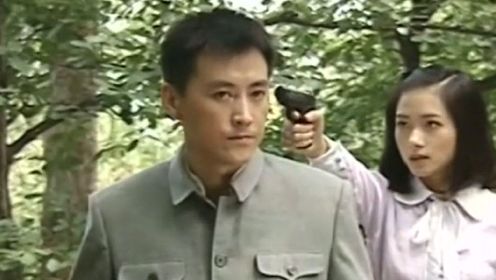 《密令1949》第16集02：焦志新和杨柳在取情报的过程中误抓了冯秉堃，并把他带回去审问