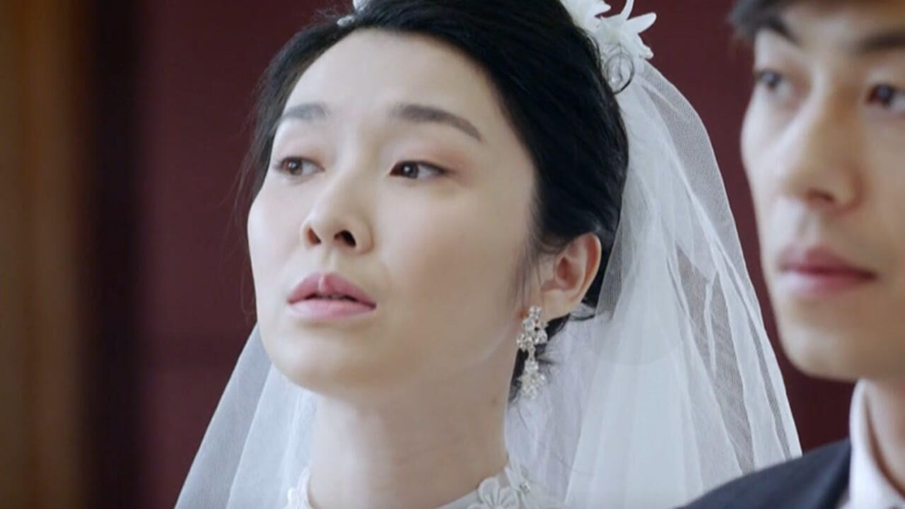 《姐妹兄弟》第30集02:建国和吴婷婷大婚,建国父母都没有出现,程洁给