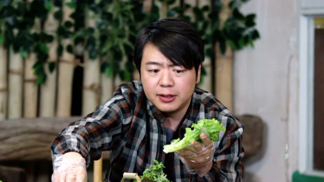 郎朗疯狂吐槽外国餐:给我弄串羊肉串吧