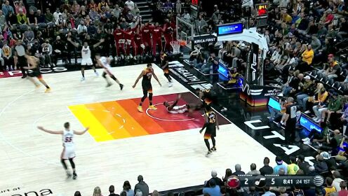 《NBA全场集锦》一展逆天弹跳 阿德巴约扛着防守完成超强滞空空接