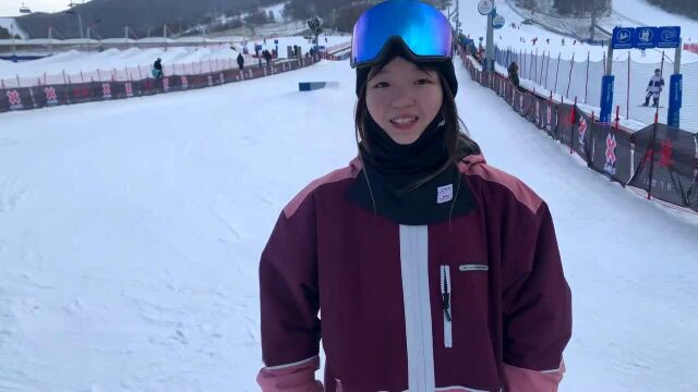 X GAMES:雪上跳跃的小精灵 重庆小姐姐决赛首轮轻松搞定