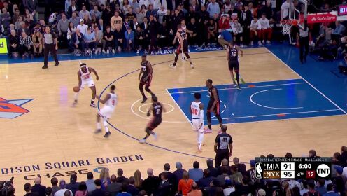 《NBA全场集锦》打你个出其不意 巴雷特口袋妙传米罗跟进暴扣