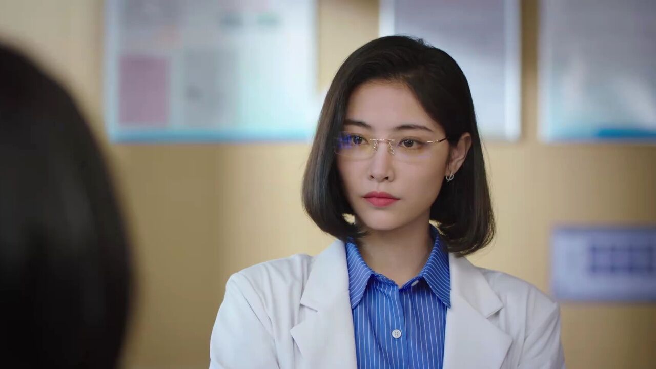 情敌阴阳怪气谈赞助,实则向许佳琪示威