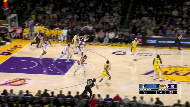 人缝当中口袋妙传 东契奇反击助攻美如画