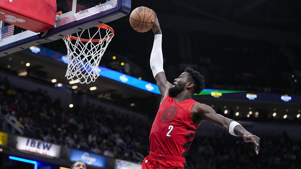 球星艾顿vs步行者集锦13中9贡献22分13篮板梦回巅峰