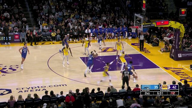 一举反超比分！哈里斯次节三分四投全中外加送出漂亮空接