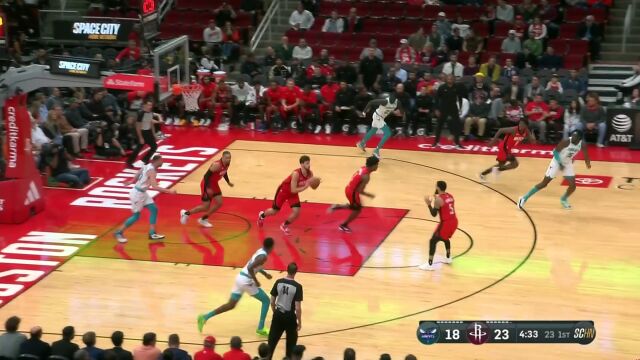 攻防转换教科书 阿门-汤普森空中连线肆虐篮筐