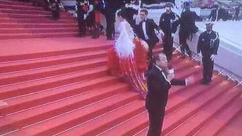 台湾女星戛纳走红毯一步一停 无奈被安保请走