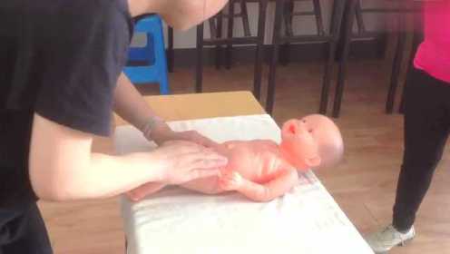 母婴护理实操：宝宝抚触（上）