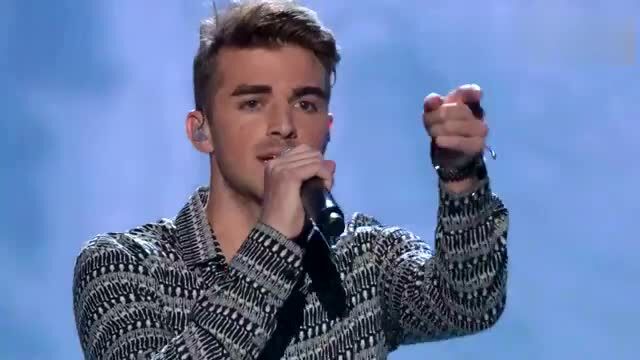 烟鬼thechainsmokers联手halsey最新vma表演大热冠单closer