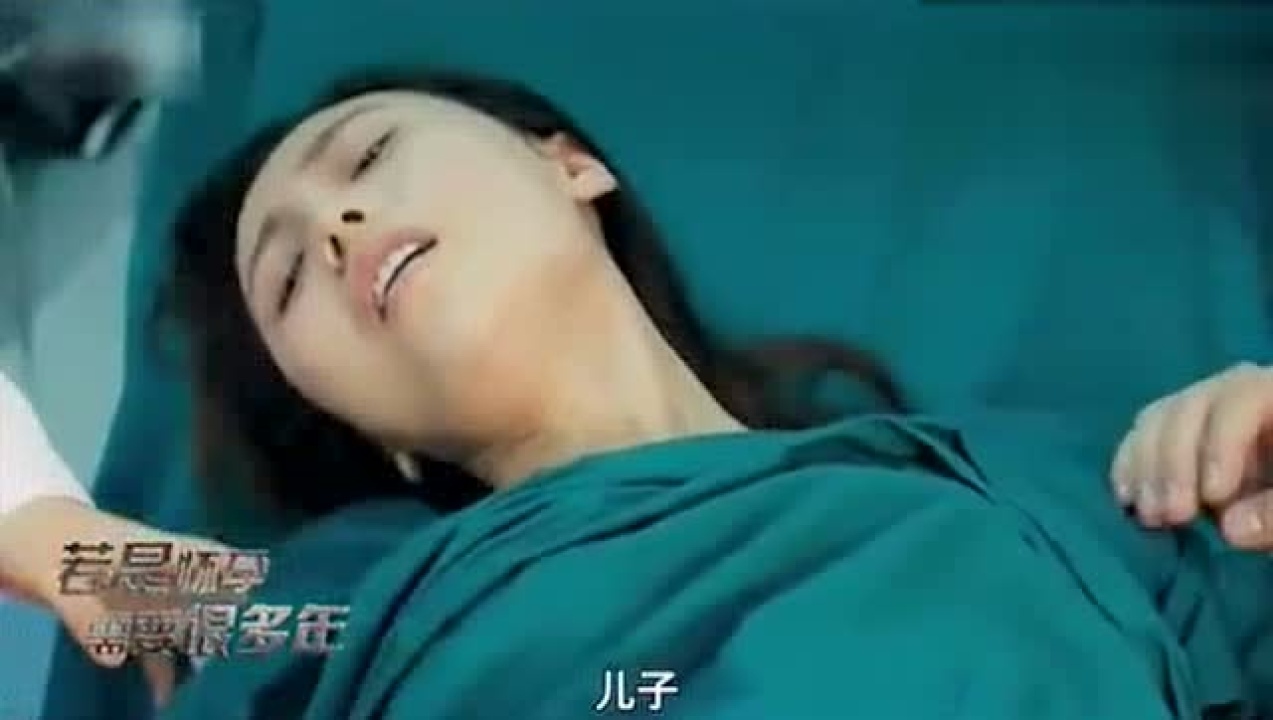 怀孕八年，孩子生下来就会走路！_高清