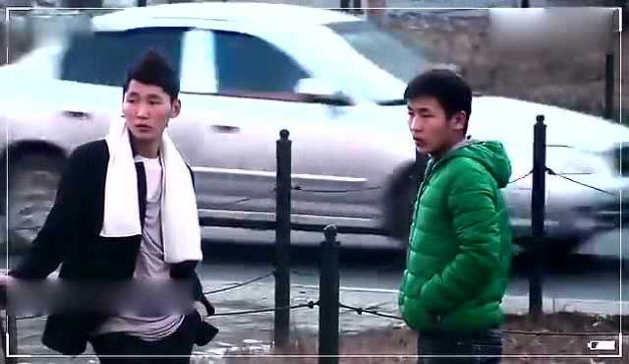 当人们看见一个漂亮女孩站着尿尿会是什么反应？_高清
