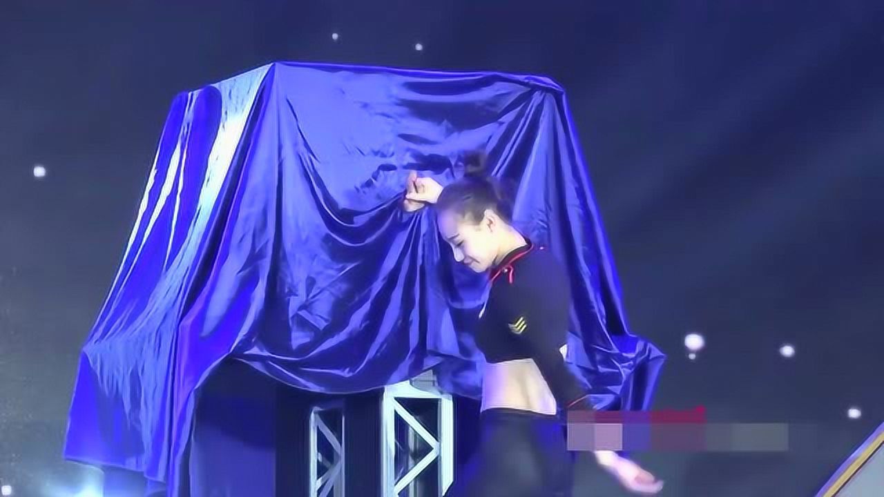 这才是真正的魔术表演全场观众万人欢呼_高清1080P在线观看平台_腾讯视频