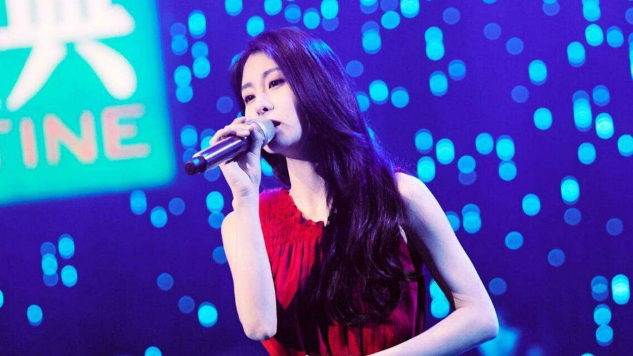 氧气女神张碧晨翻唱周杰伦一首烟花易冷穿透力太强震惊全场