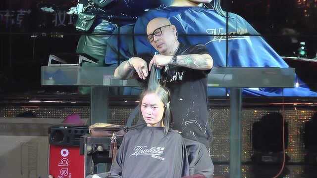 美发业领袖级人物舒威巍 现场课程3