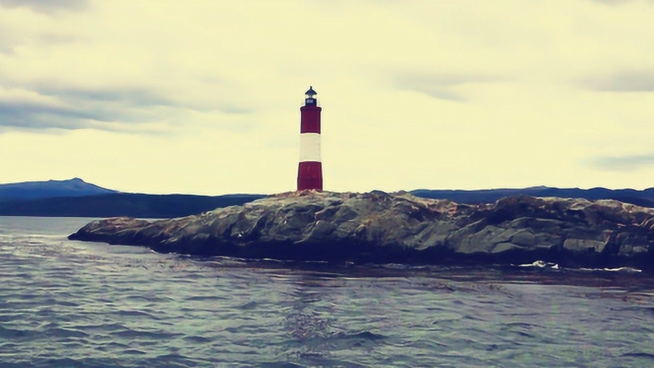 实拍张国荣春光乍泄电影中的灯塔现实中竟是这般孤独与美丽