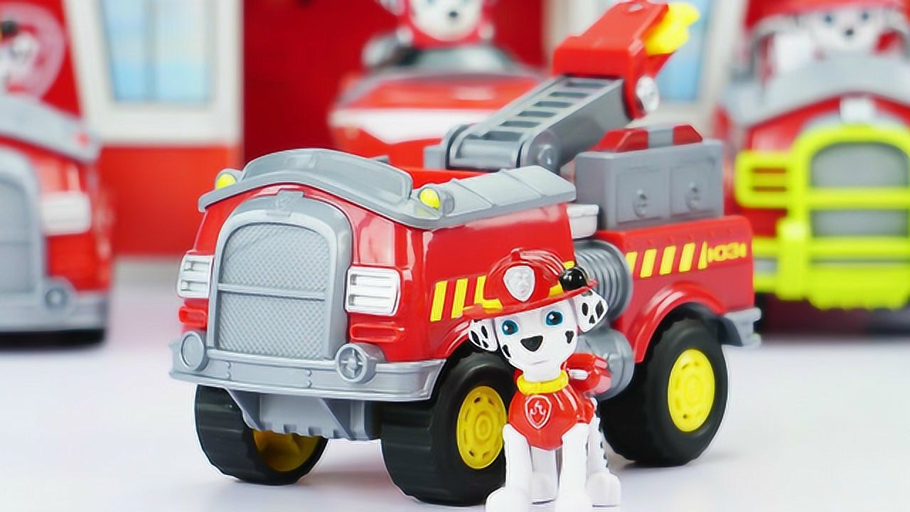 《玩具》玩具口袋 汪汪队立大功之毛毛与森林版消防车 拆箱 试玩 玩具