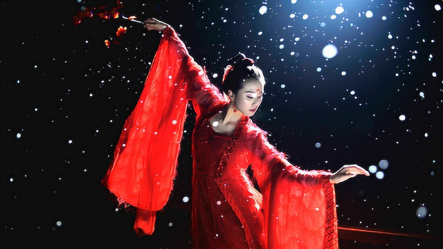 刘诗诗红衣雪中起舞 古装舞蹈造型谁最美