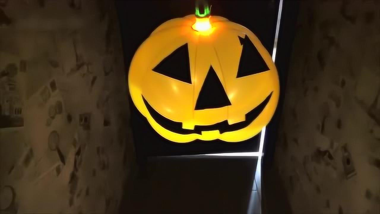 快到万圣节了,一起用气球做个南瓜灯吧!