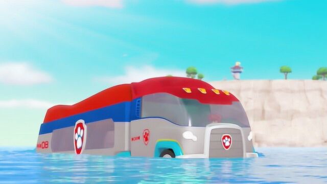 旺旺队飘在海上的汪汪巡逻车