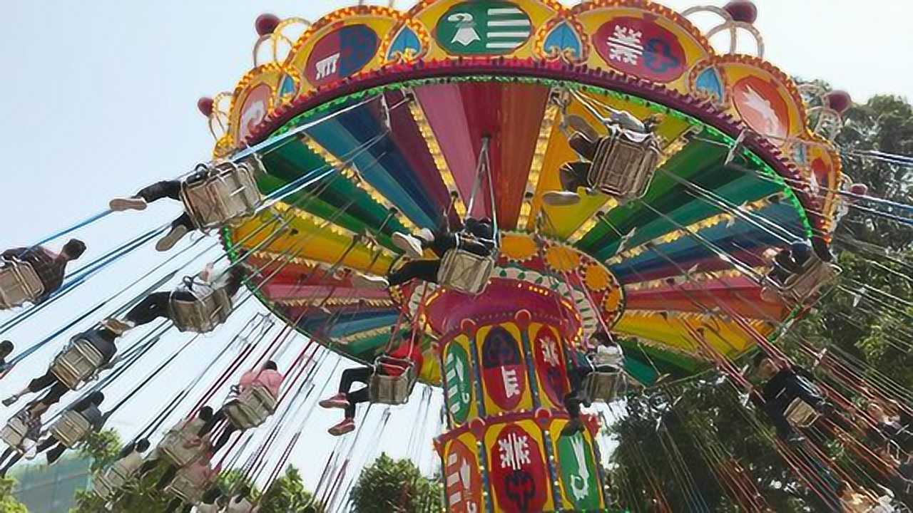 广州长隆飓风飞椅惊心动魄网友最炫空中飞椅