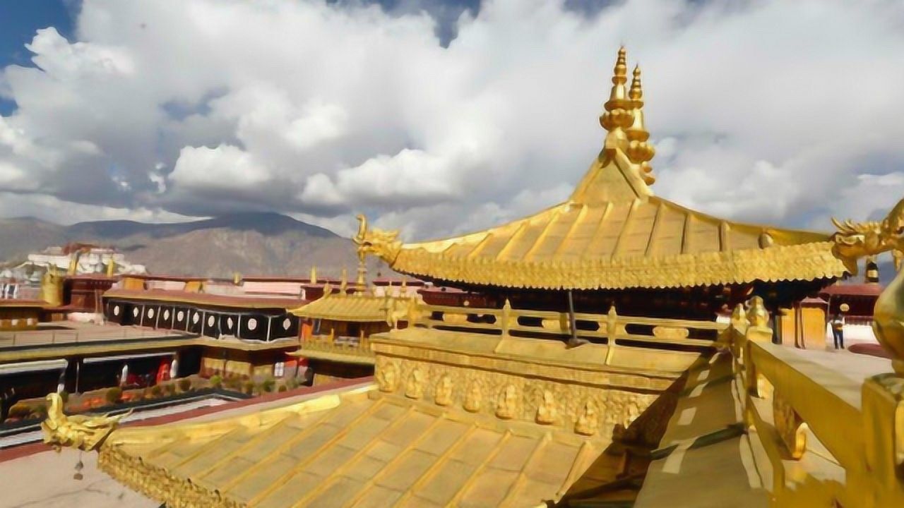 西藏布达拉宫上的金顶,到底值多少亿元?今天大开眼界!