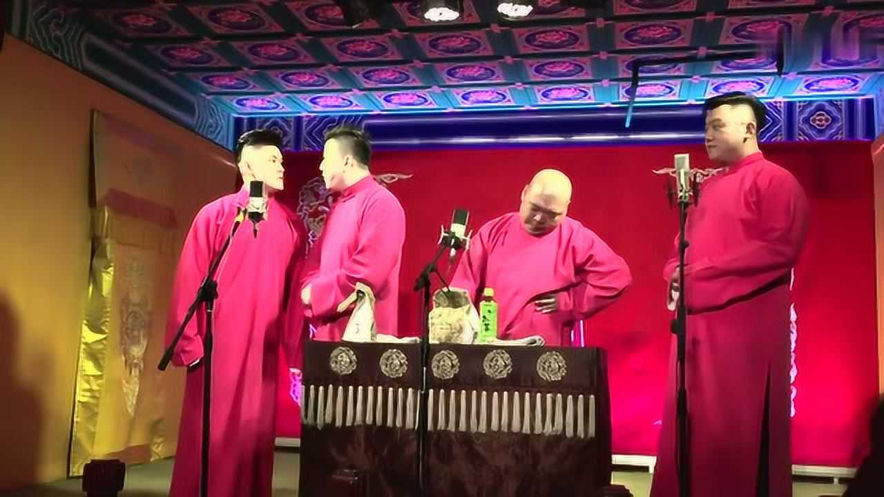 张鹤伦郎鹤炎跟俩师弟相声红花绿叶这场面简直车祸现场