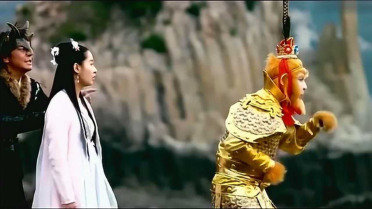 只有孙悟空对着大海喊一声,金箍棒出来,然后金箍棒就现身了