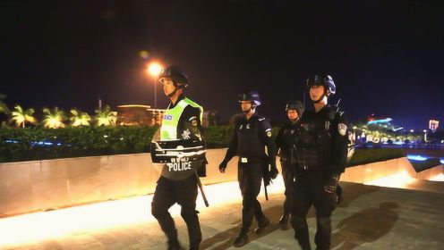 云南蒙自：交警、特警、治安齐上线 现场执法直播首秀