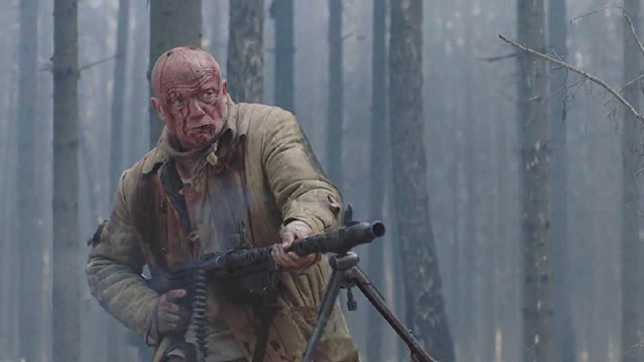 2018俄二战片斧头退役老兵用斧头砍杀纳粹骷髅军看着就解气